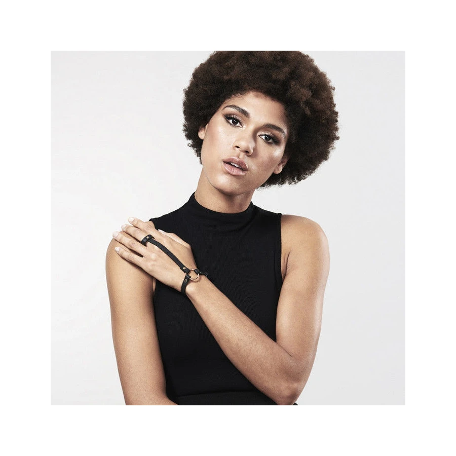 BIJOUX INDISCRETS MAZE HAND BRACELET HARNESS BLACK