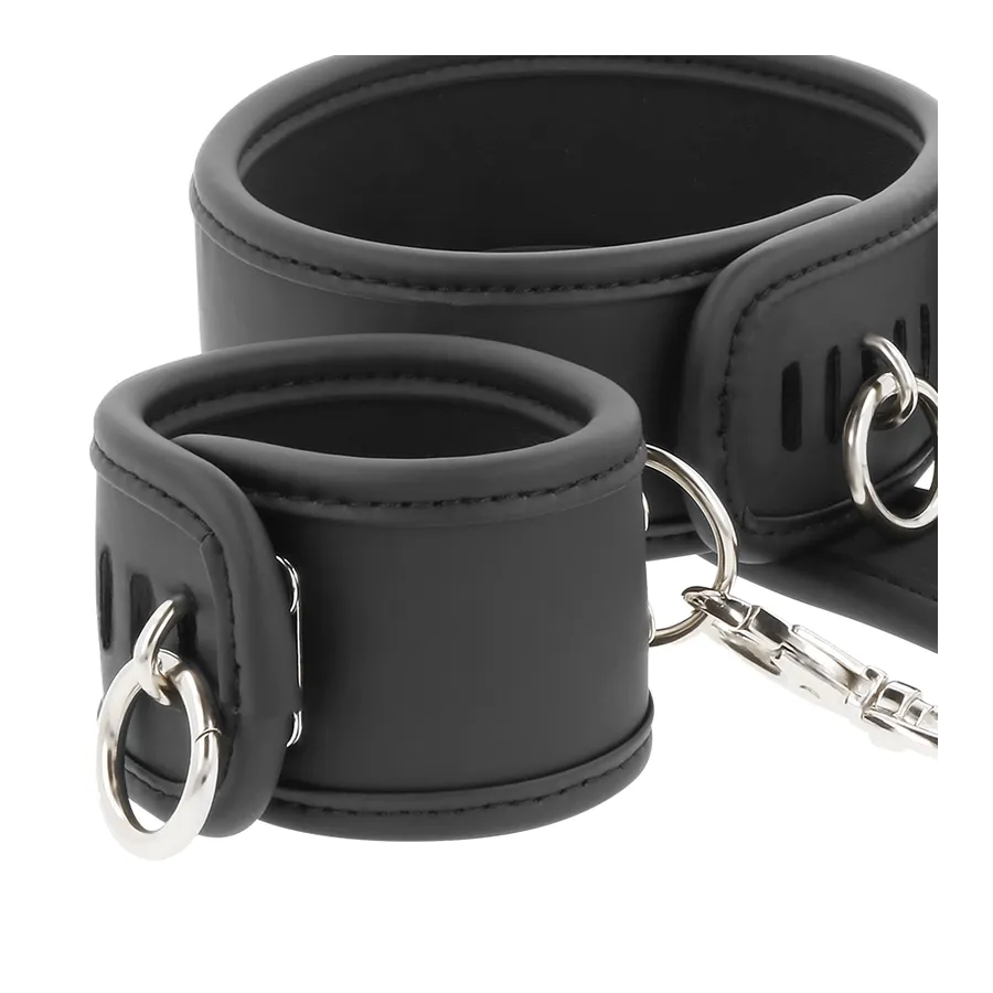 FETISH SUBMISSIVE - COLLANA E MANETTE IN PELLE VEGANA CON FODERA IN NOPRENE