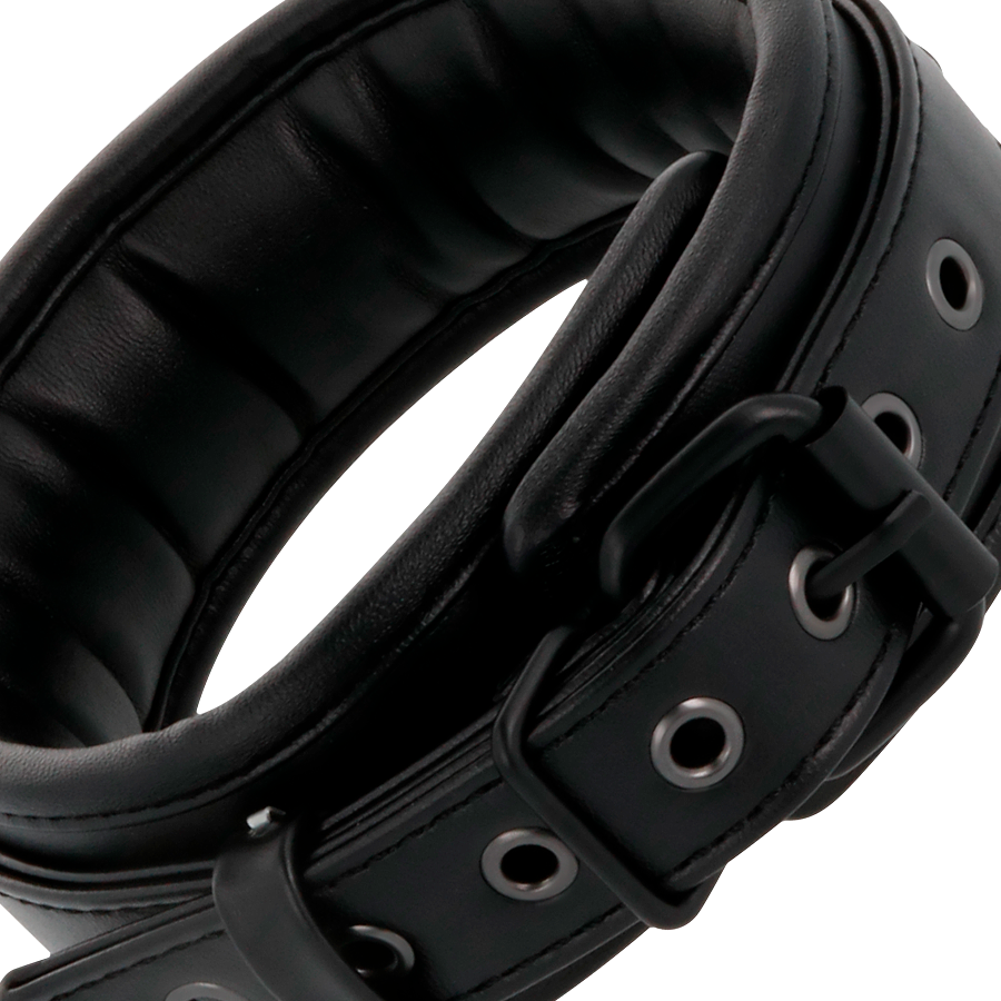 DARKNESS - BLACK LEATHER HANDCUFFS AND COLLAR